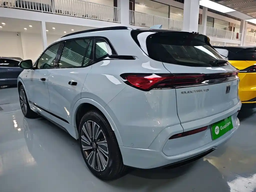 Buick E5 — миниатюра 5