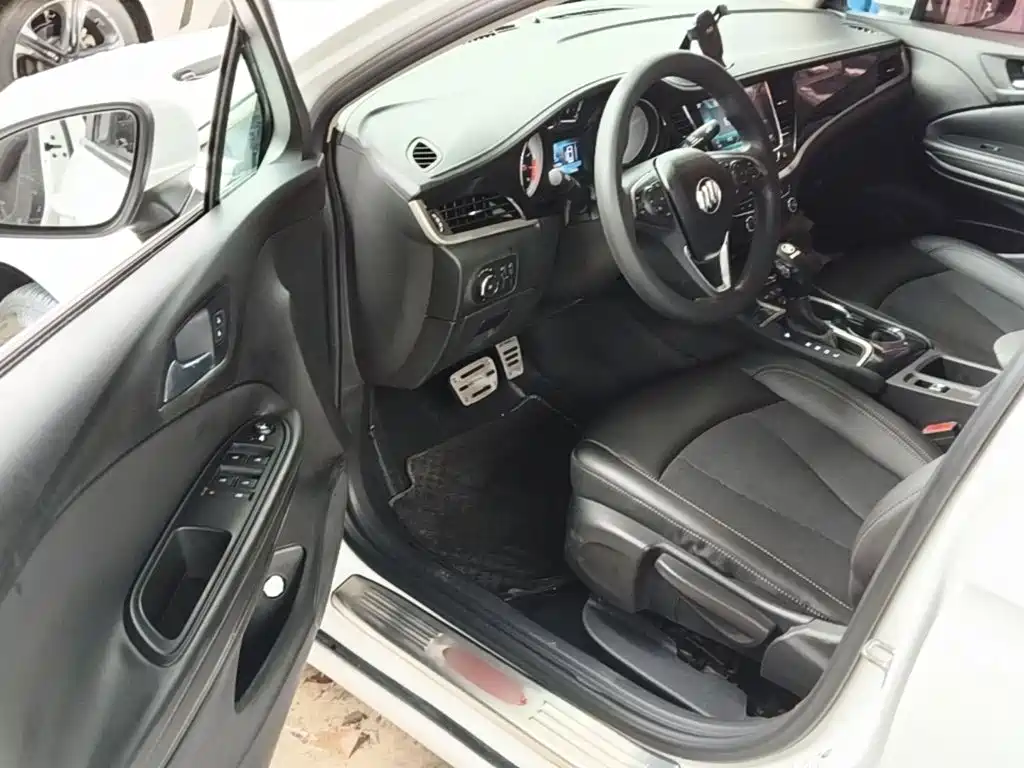Buick Verano — миниатюра 16