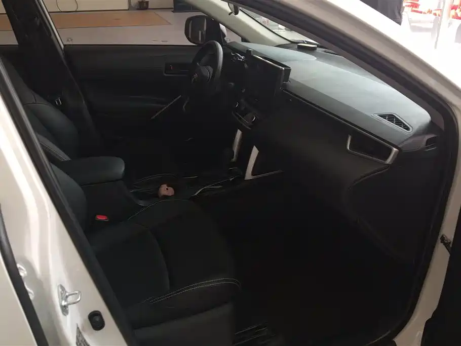 Toyota Frontlander 2024 2.0L CVT Lead