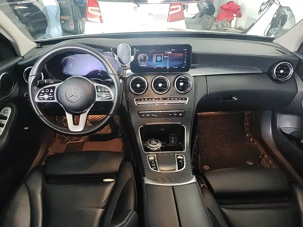 Mercedes-Benz C-Class — миниатюра 10
