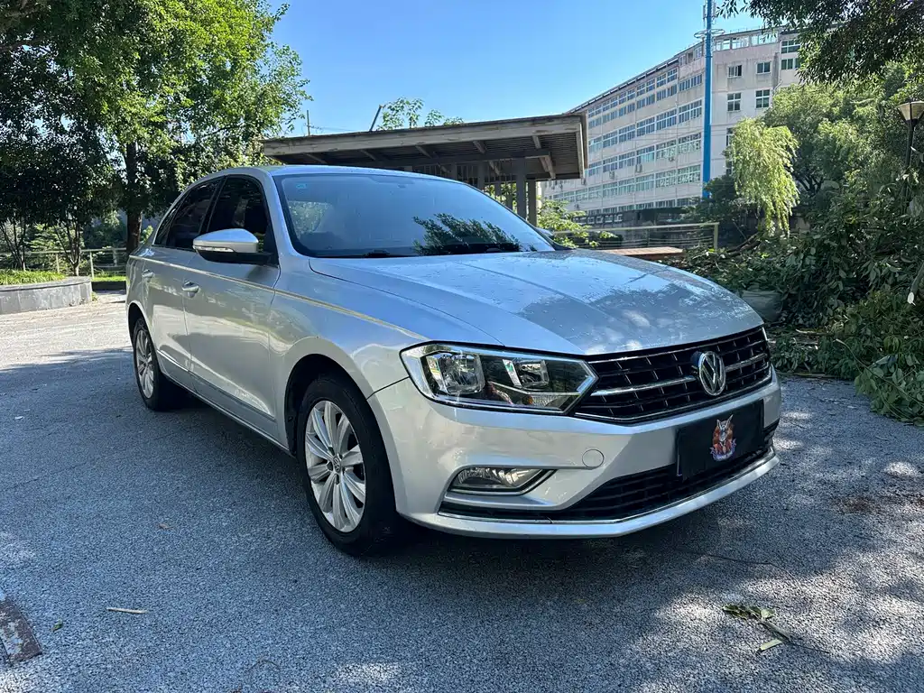 Volkswagen Bora — миниатюра 2
