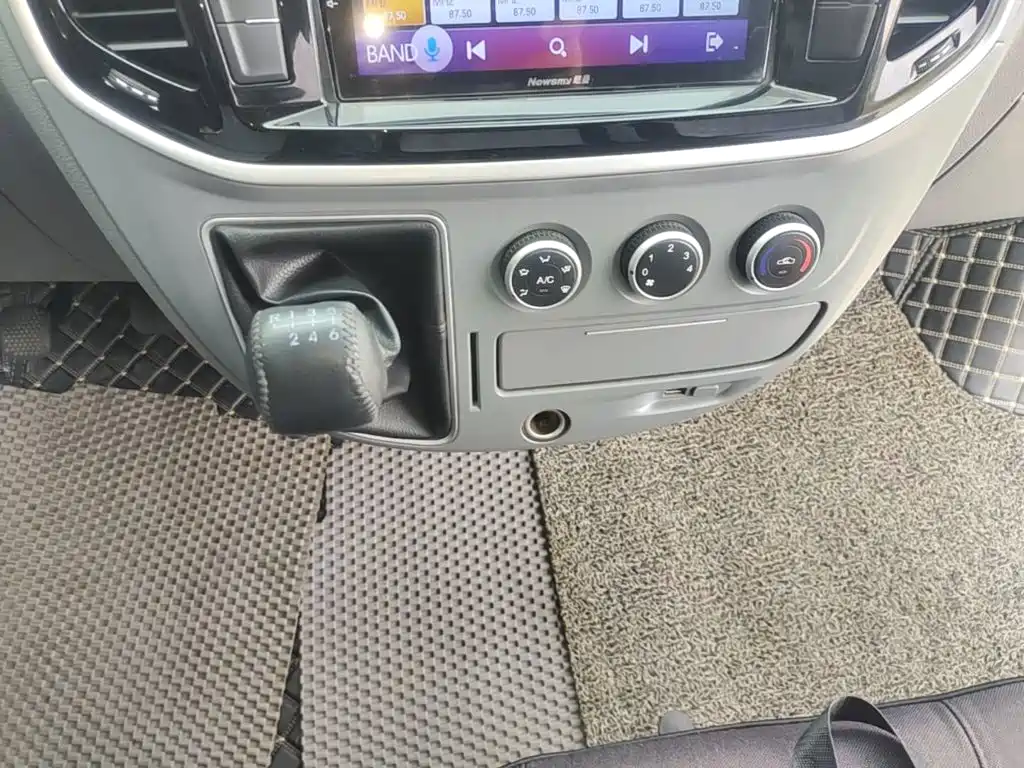 MAXUS V80 — миниатюра 14