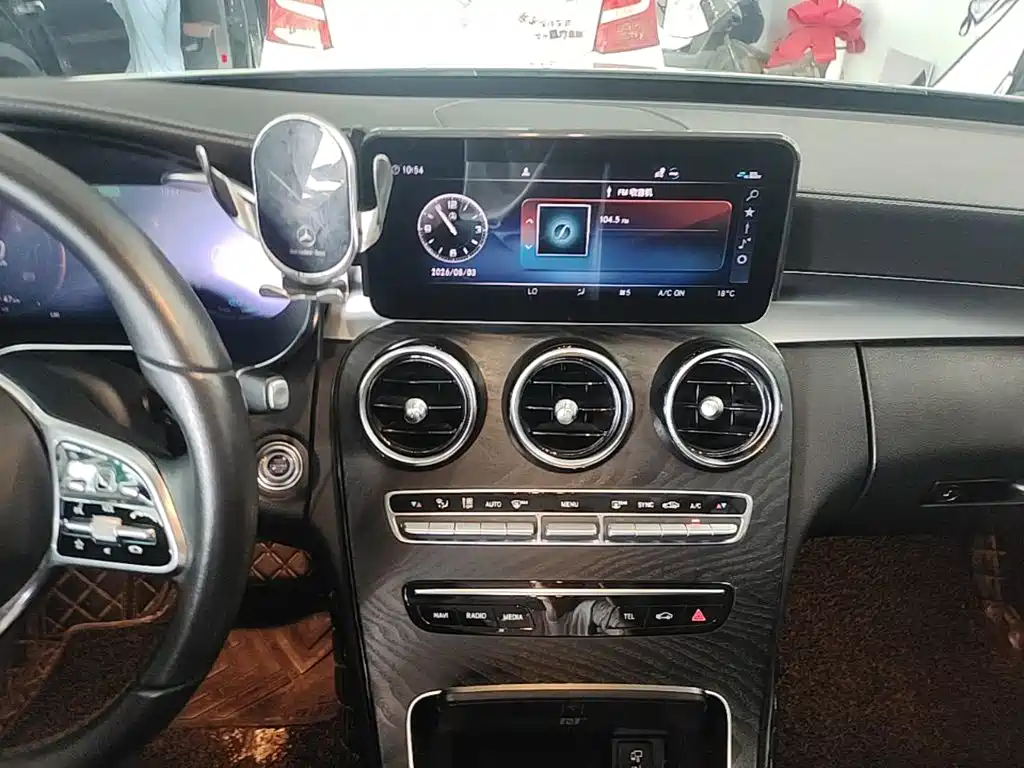 Mercedes-Benz C-Class — миниатюра 13