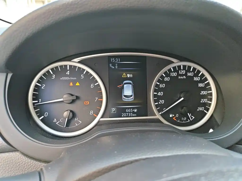 Nissan Tiida — миниатюра 12