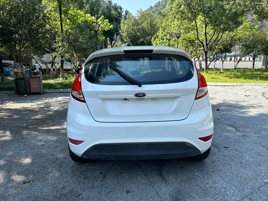 Ford Fiesta — миниатюра 4