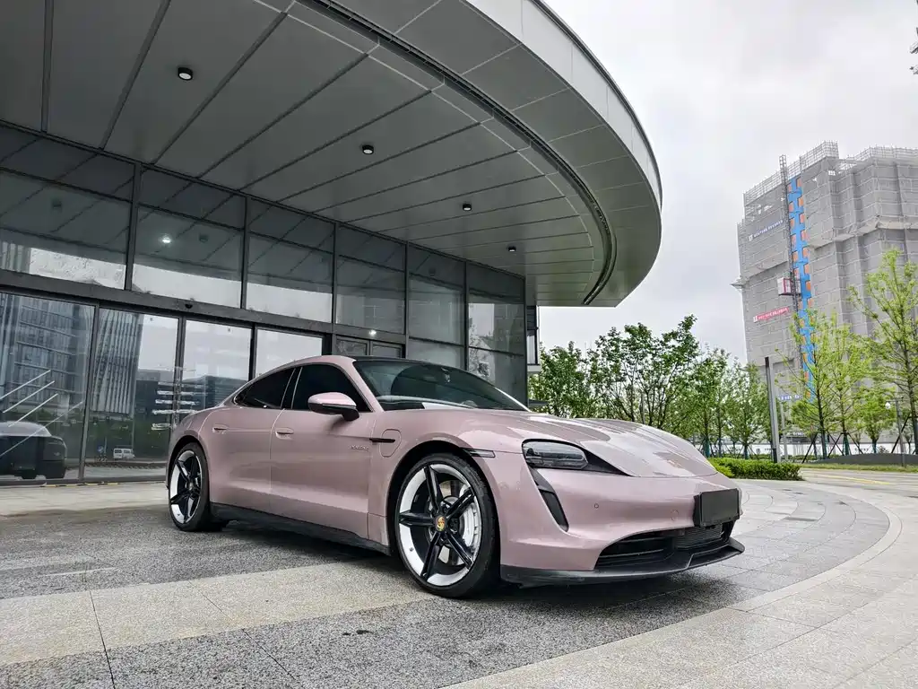 Porsche Taycan — миниатюра 2