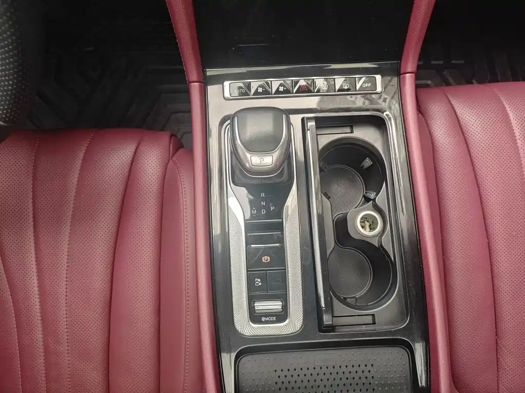 Hongqi Hongqi H5 — миниатюра 7