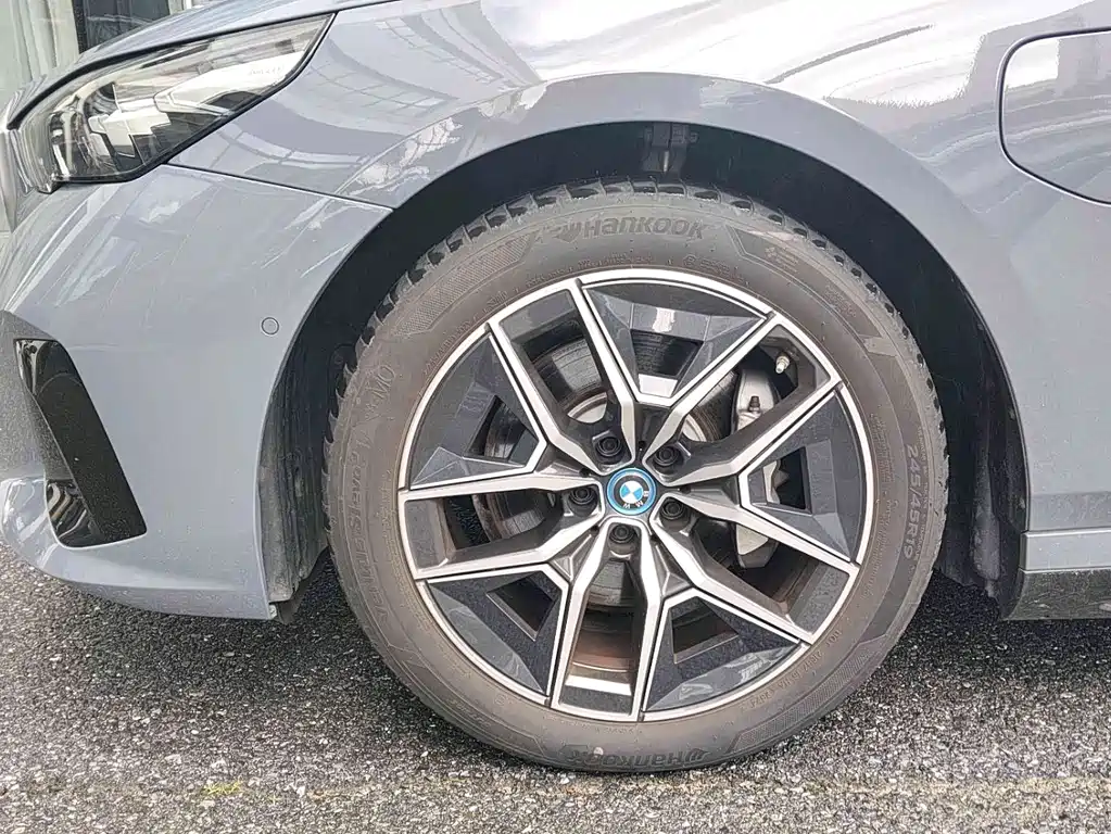 BMW i5 — миниатюра 5