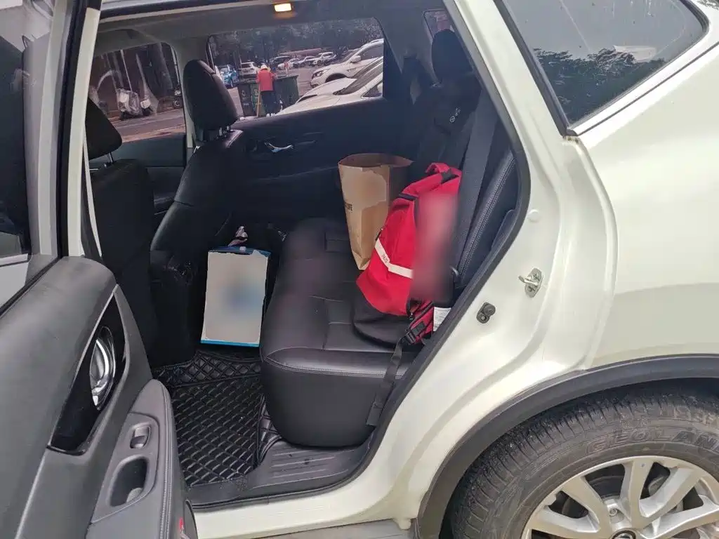 Nissan X-Trail — миниатюра 18