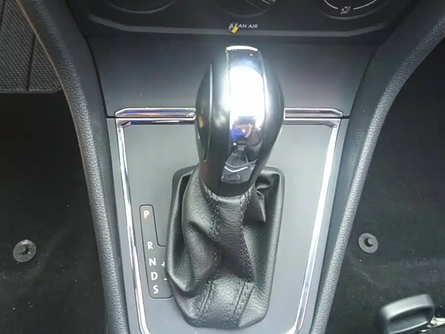 Volkswagen Bora — миниатюра 16
