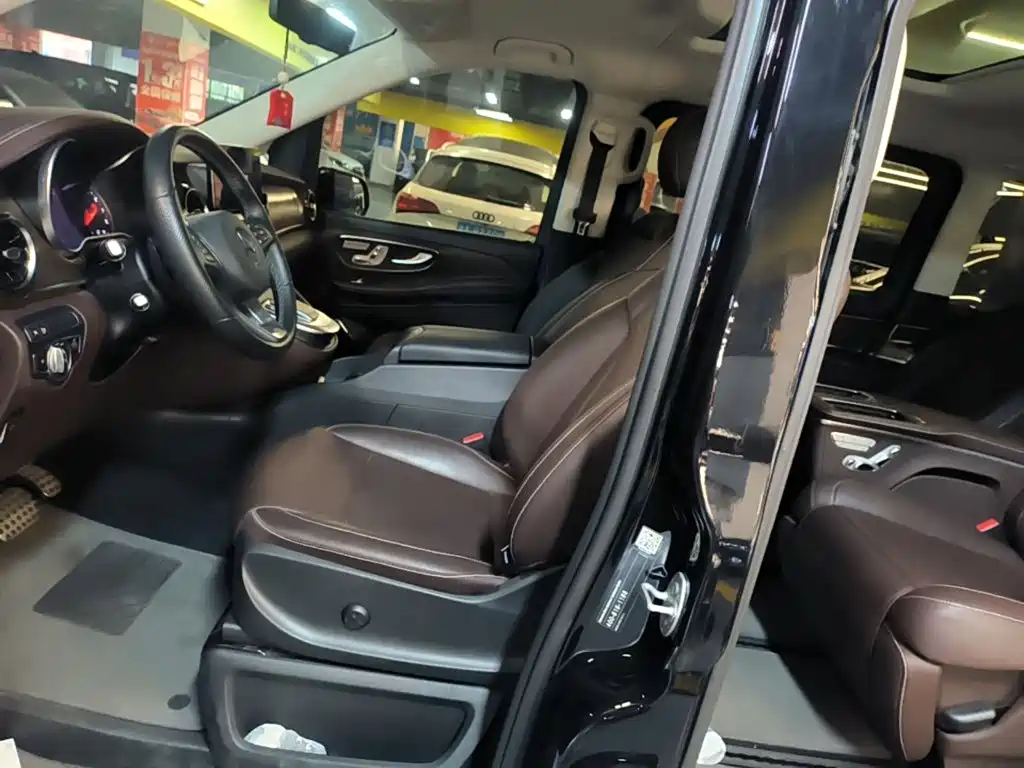 Mercedes-Benz V-Class — миниатюра 15