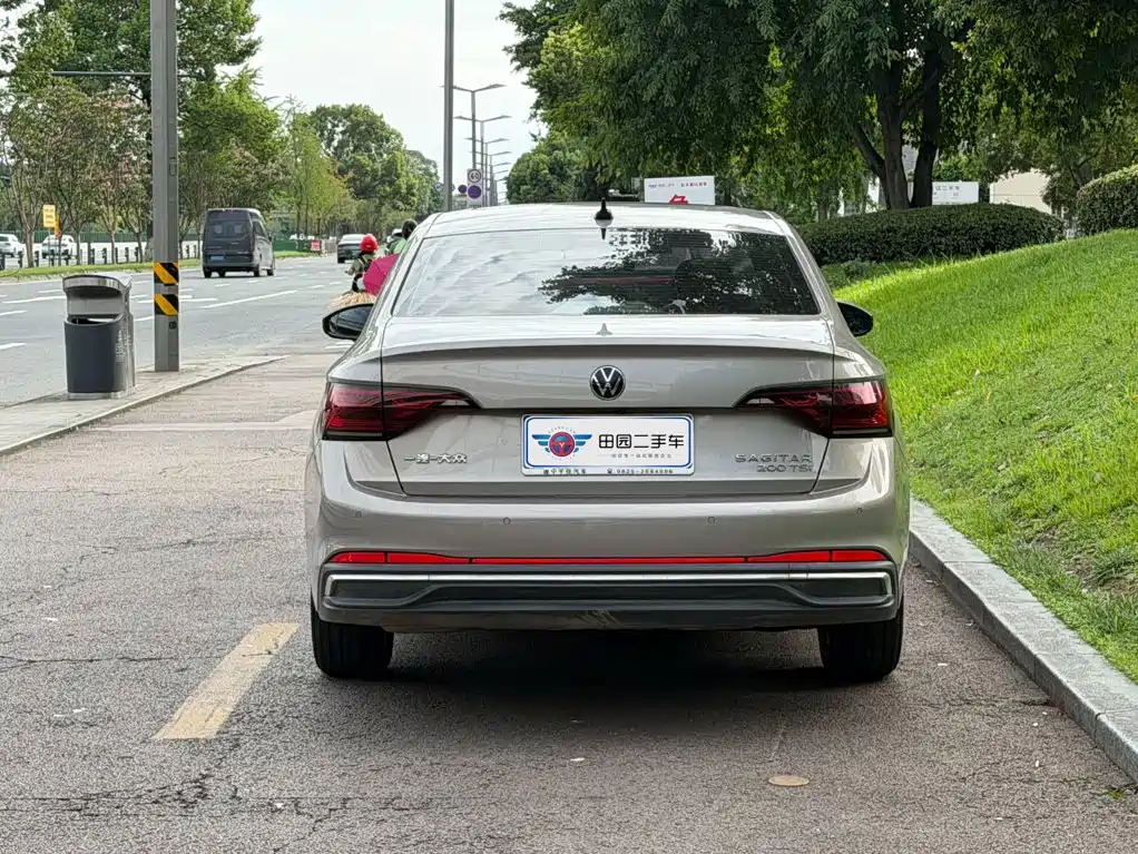 Volkswagen Sagitar — миниатюра 5