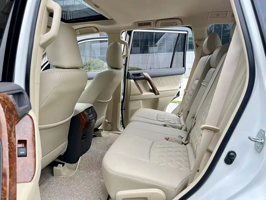 Toyota Prado (Import) — миниатюра 10