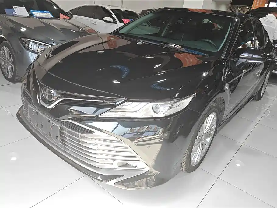 Купить Toyota Camry