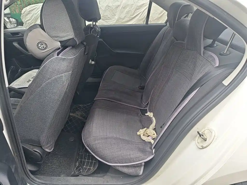 Volkswagen Santana — миниатюра 17