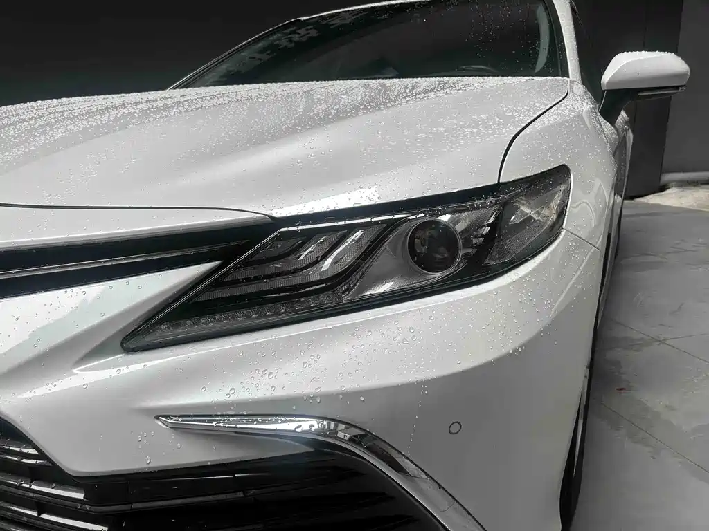 Toyota Camry — миниатюра 4