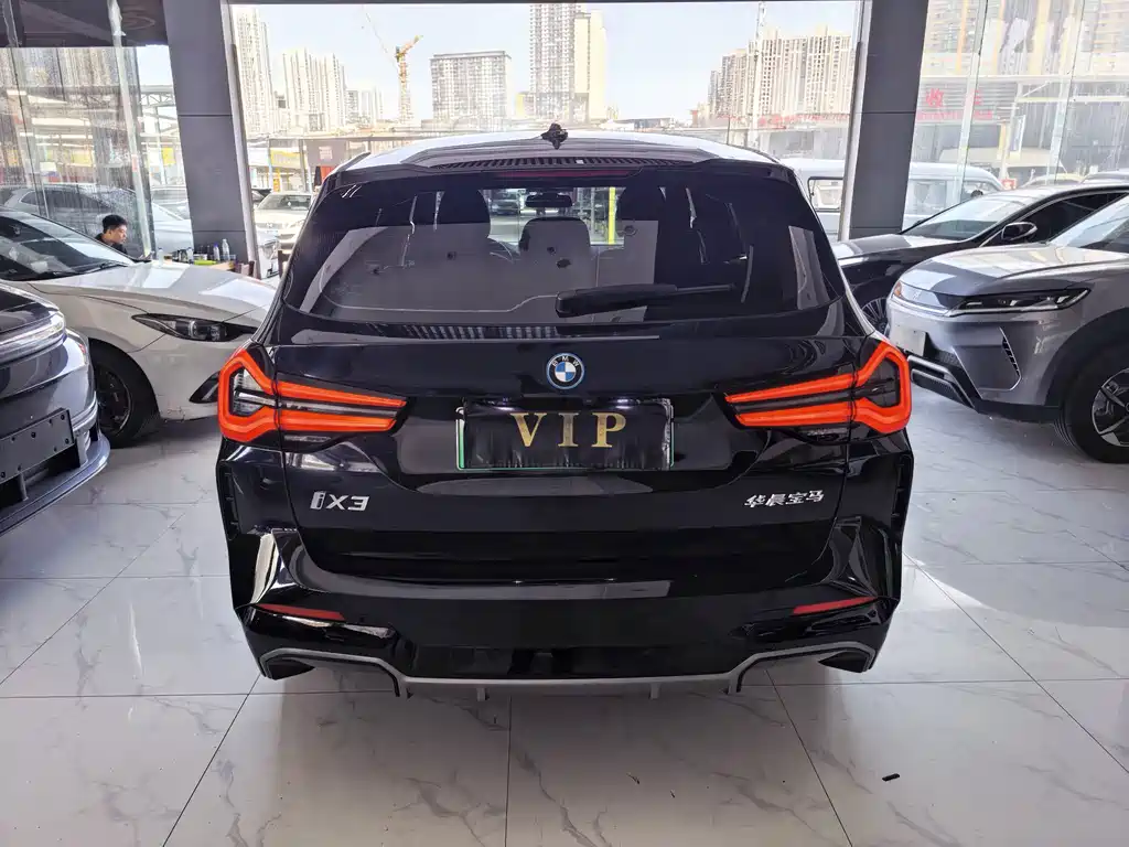 BMW iX3 — миниатюра 8
