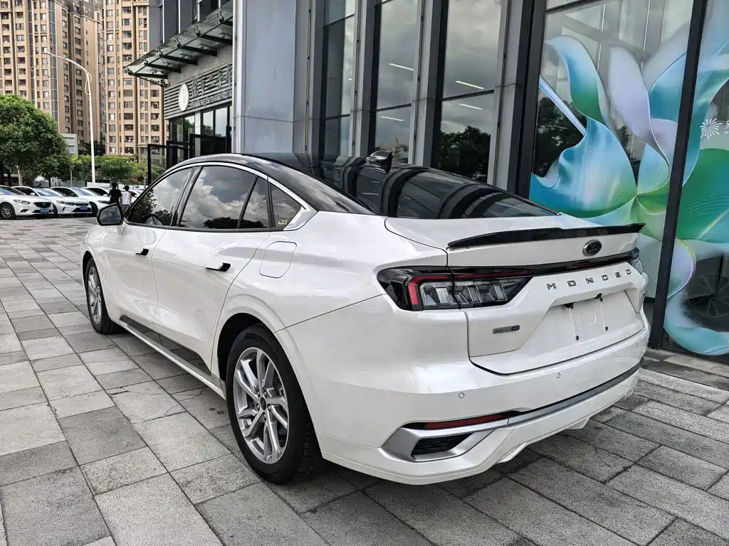 Ford Mondeo — миниатюра 3