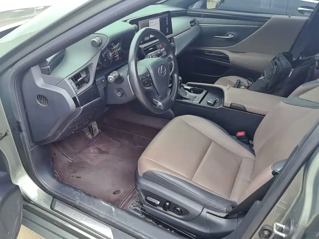 Lexus ES — миниатюра 15