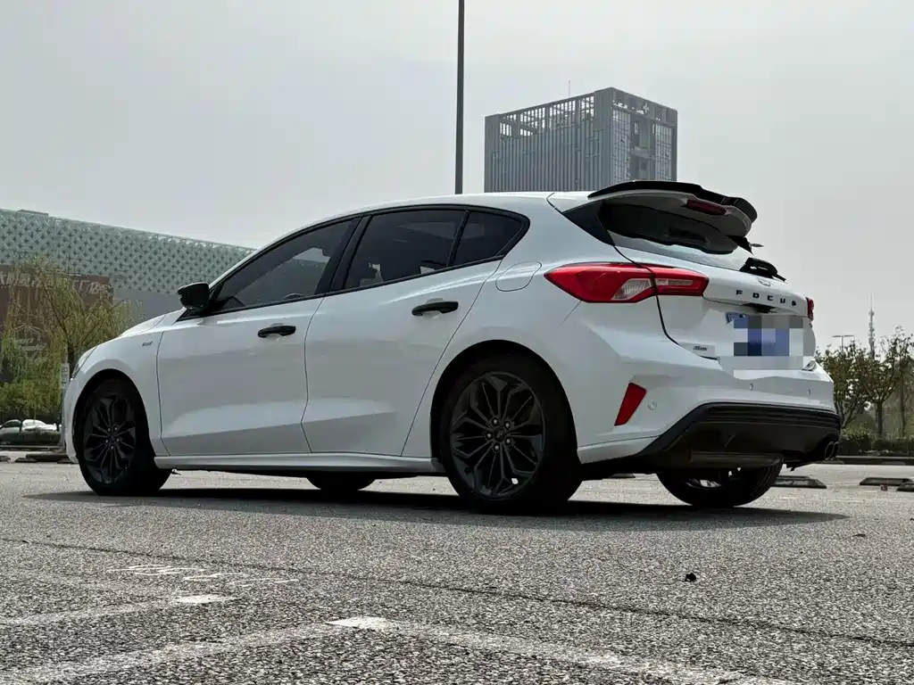 Ford Focus — миниатюра 9