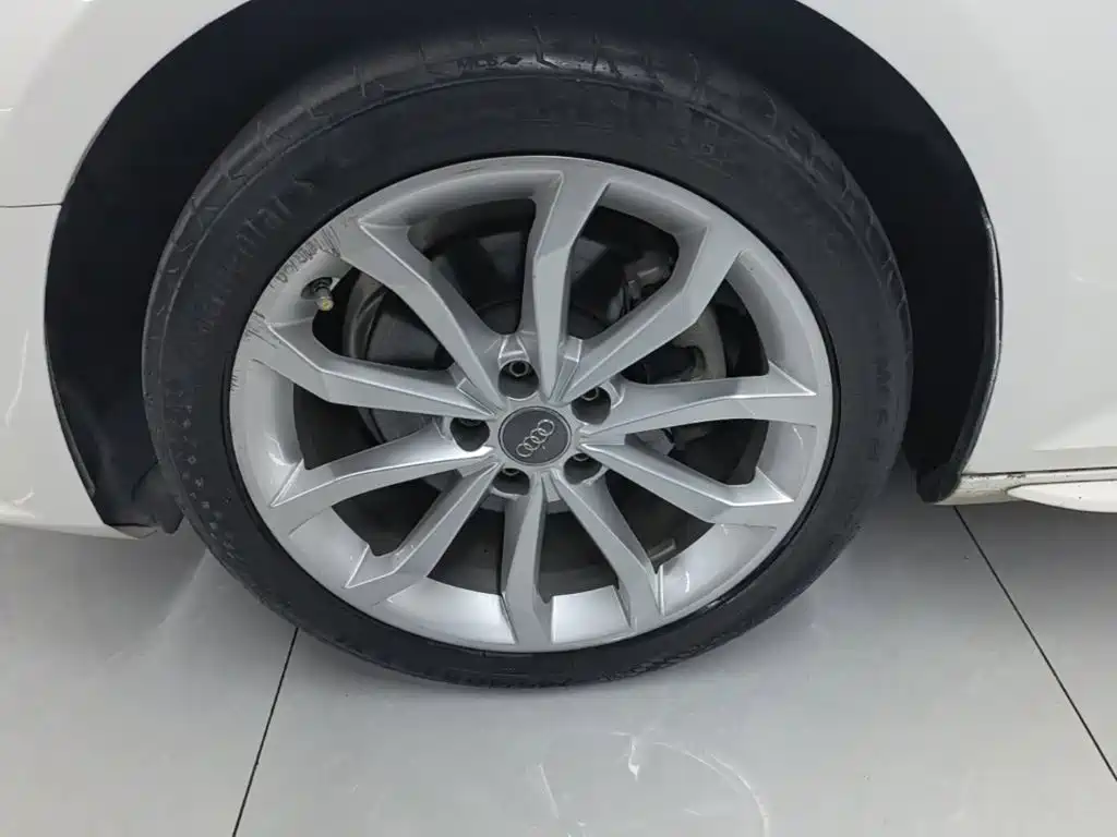 Audi A4L — миниатюра 23