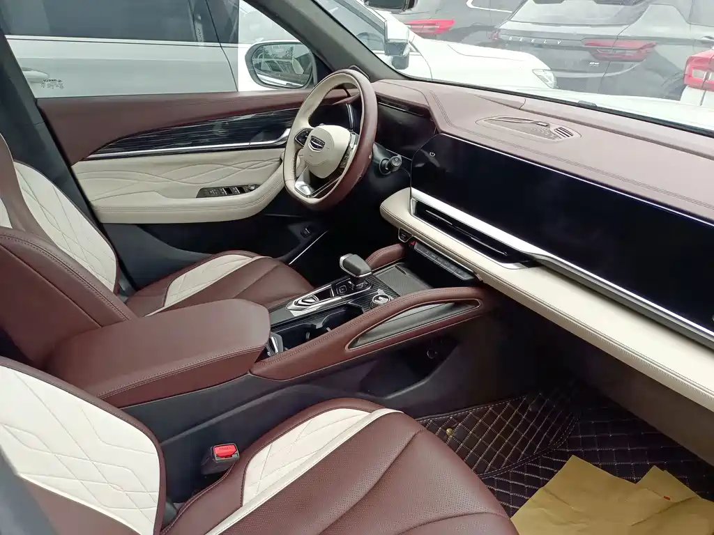 Geely Xingyue L — миниатюра 10