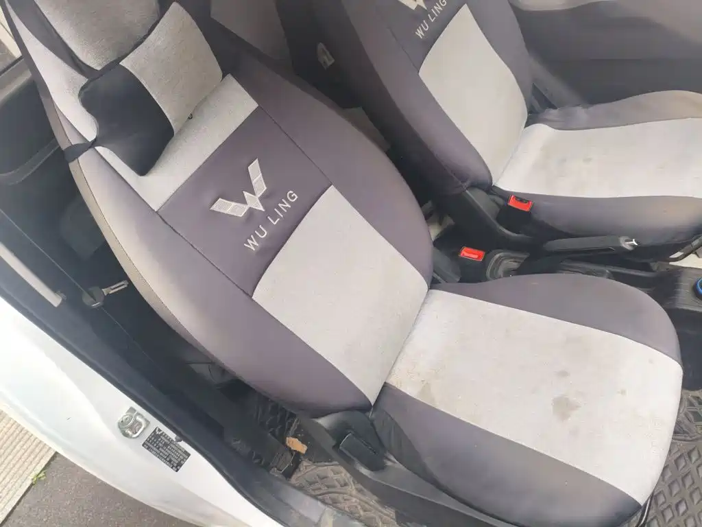 Wuling MINIEV — миниатюра 25