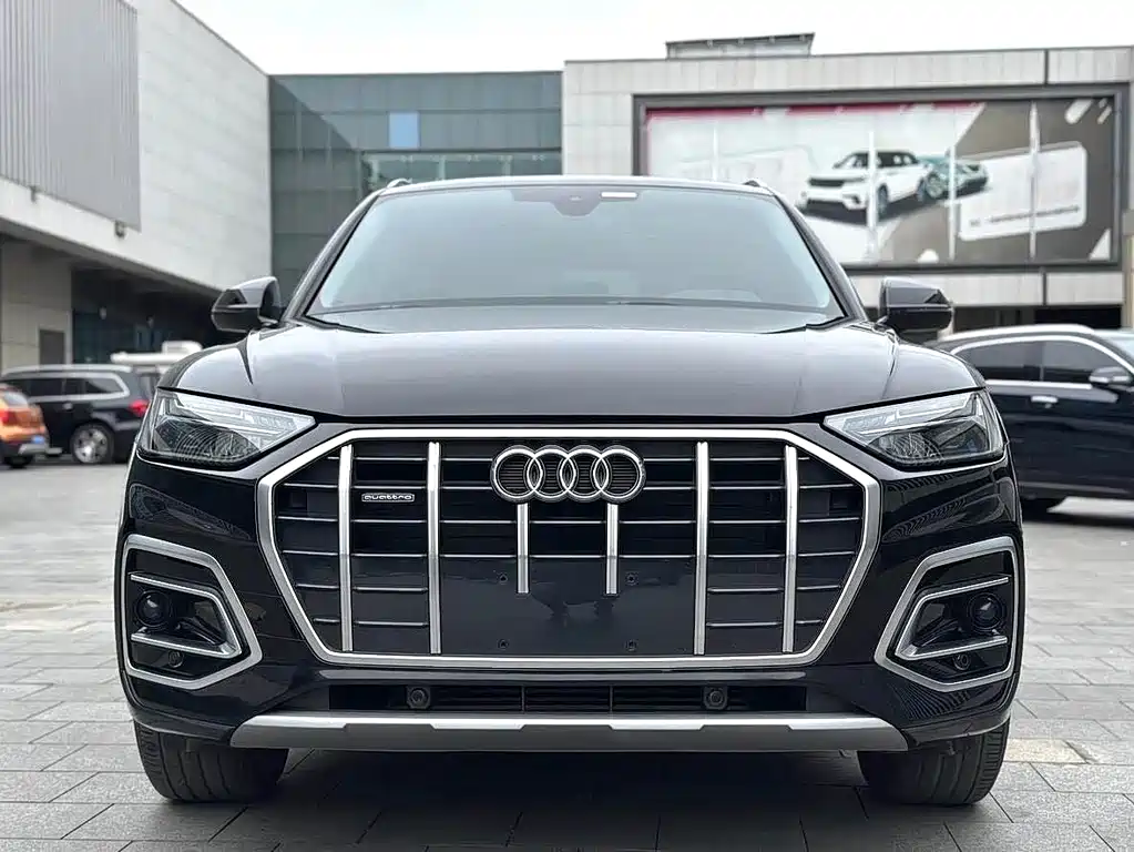 Audi Q5L — миниатюра 2