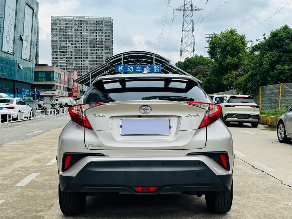 Toyota C-HR — миниатюра 14