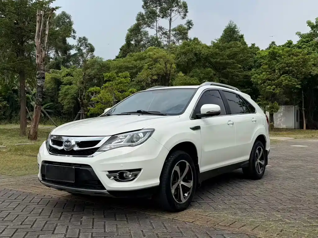 BYD S7