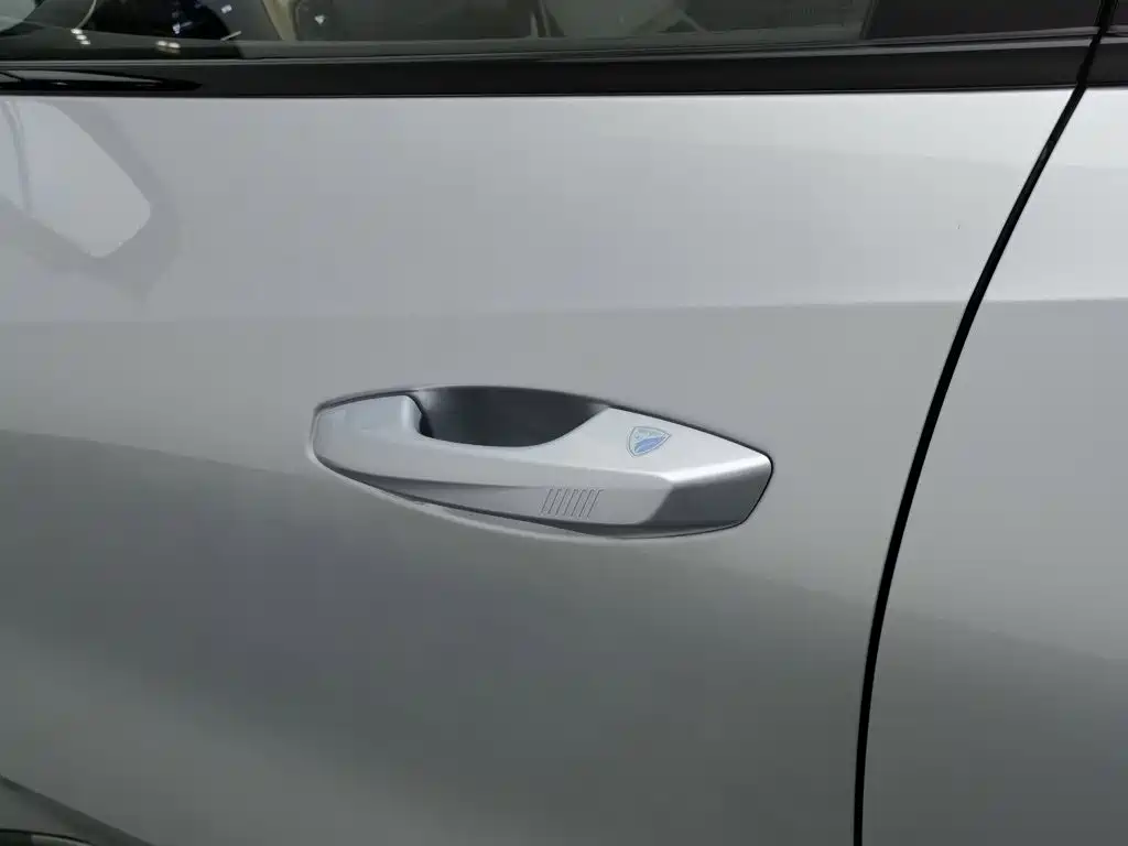 Geely Boyue L — миниатюра 18