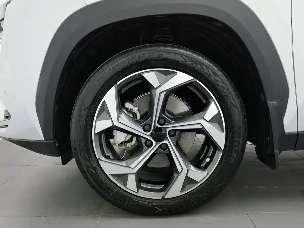 Geely Boyue L — миниатюра 17