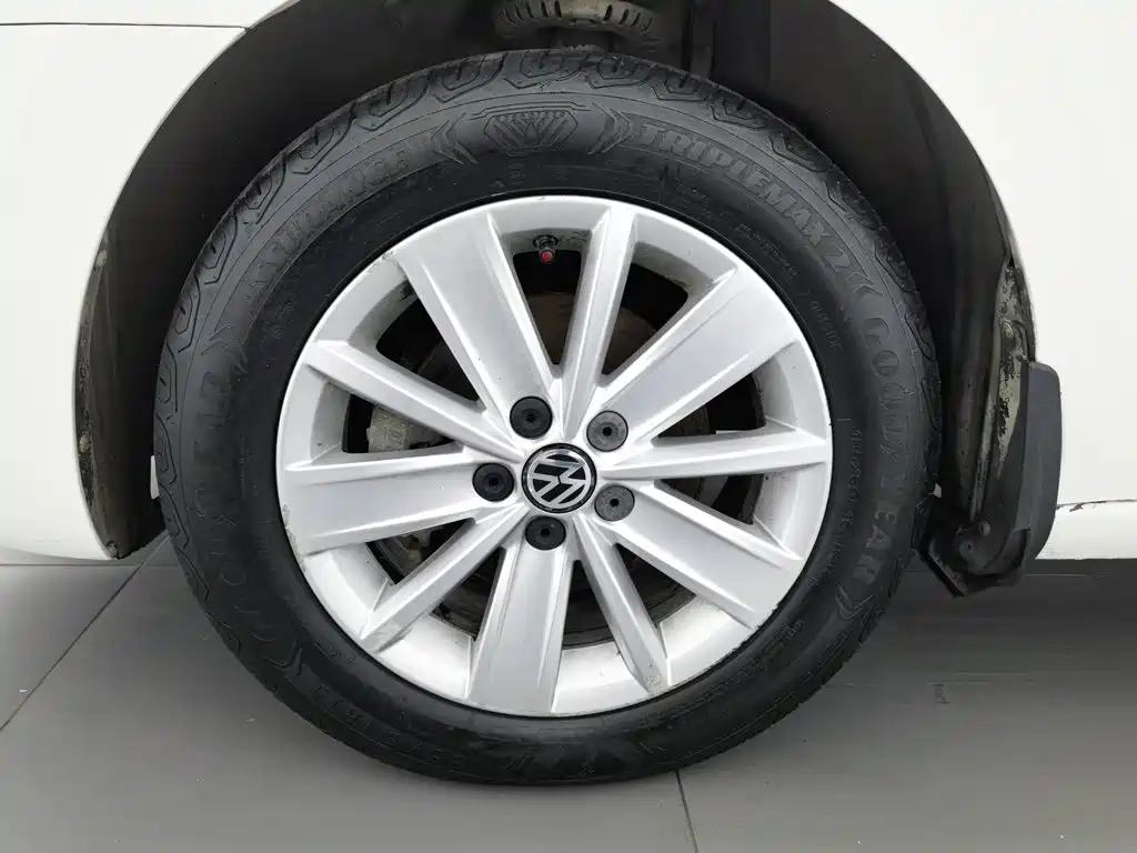 Volkswagen Jetta — миниатюра 17