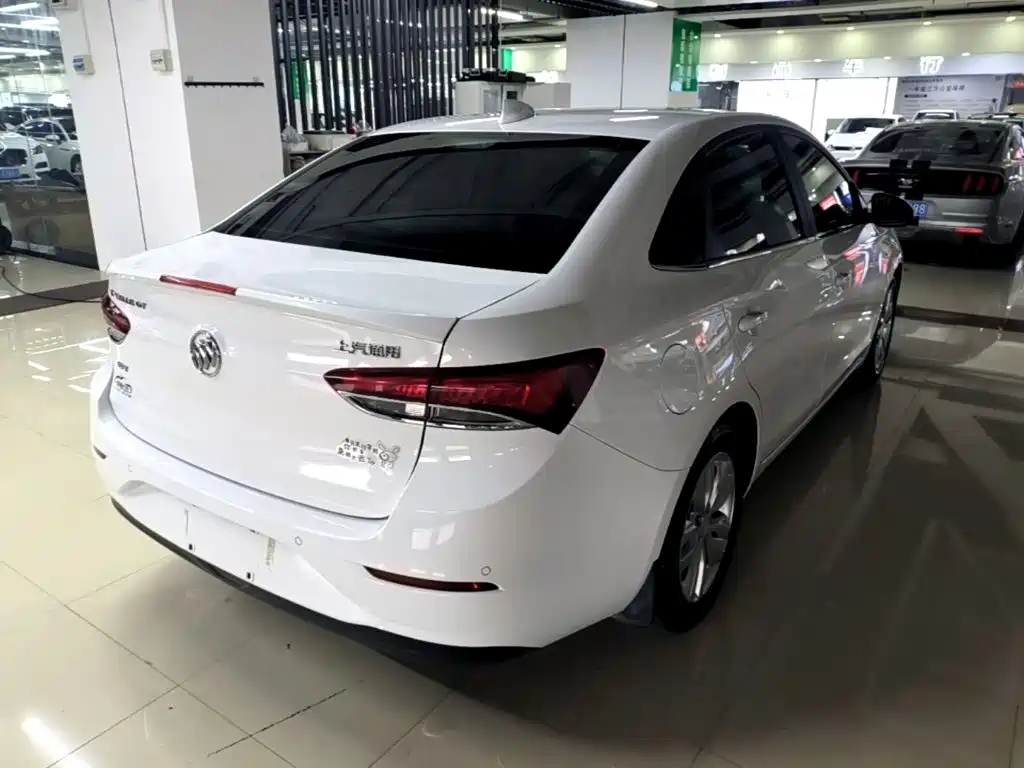 Buick Excelle — миниатюра 7