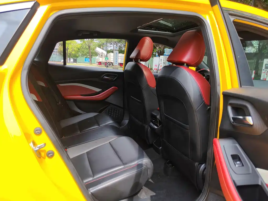 MG MG5 — миниатюра 18