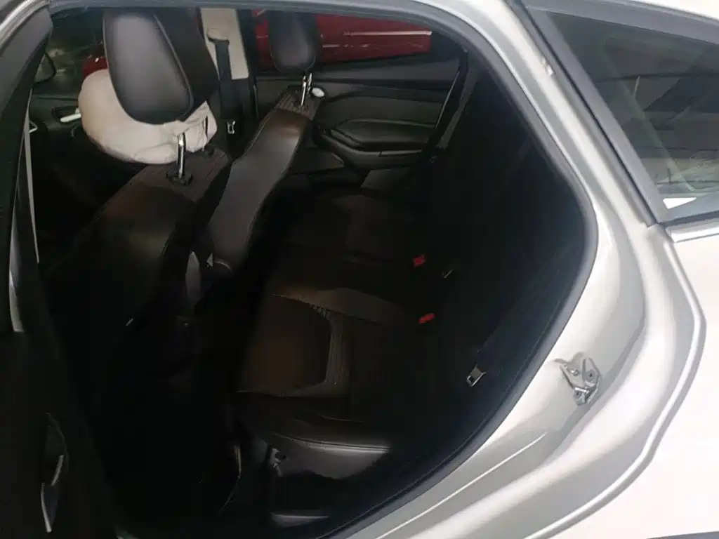 Ford Focus — миниатюра 13