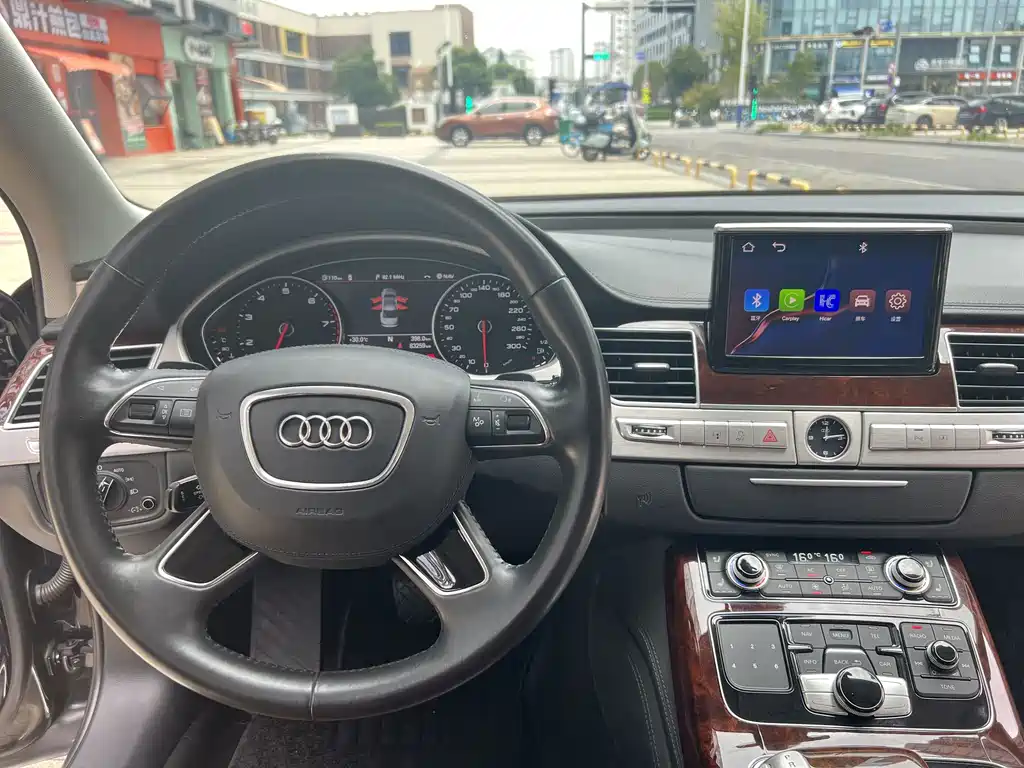Audi A8 — миниатюра 10