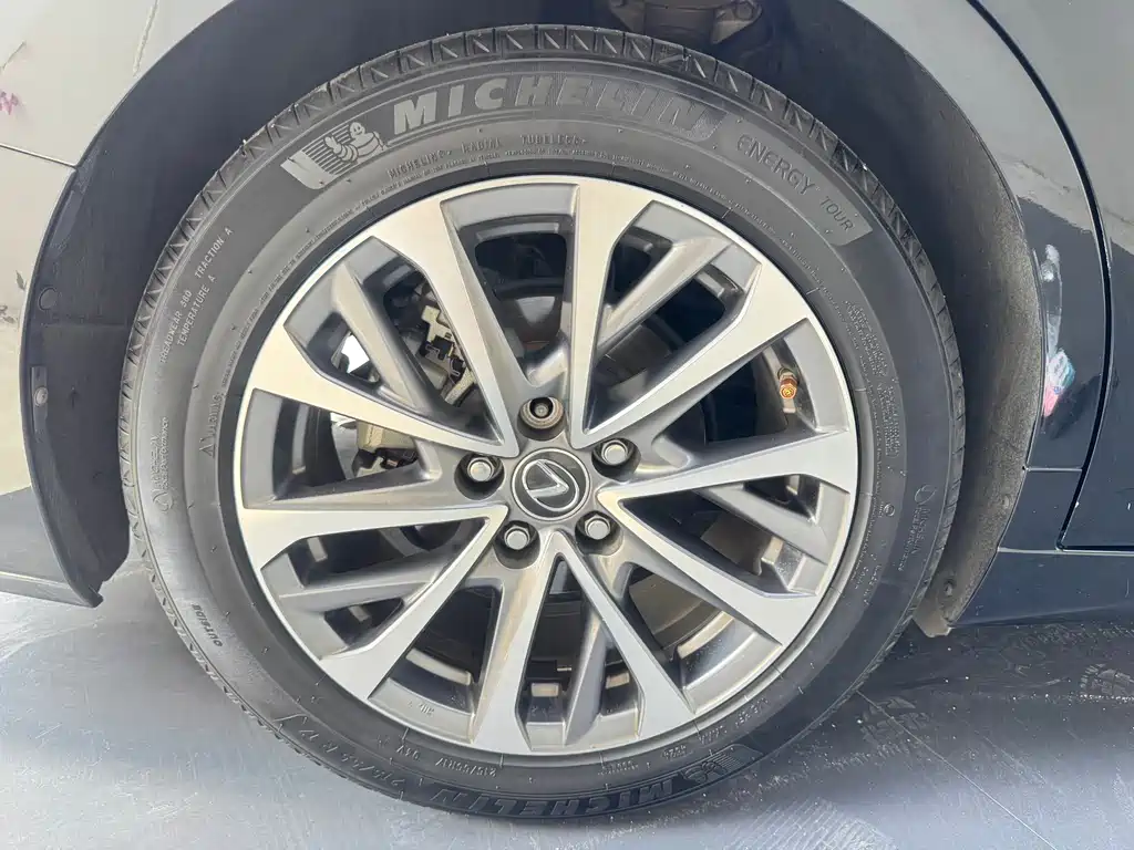 Lexus ES — миниатюра 33