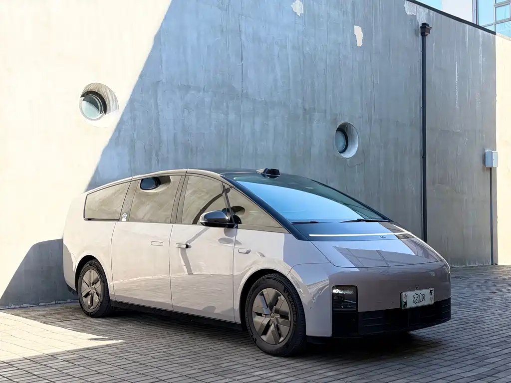 Li Auto Li MEGA — миниатюра 3