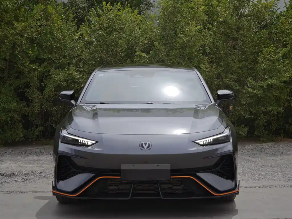 Changan UNI-V 2025 2.0T