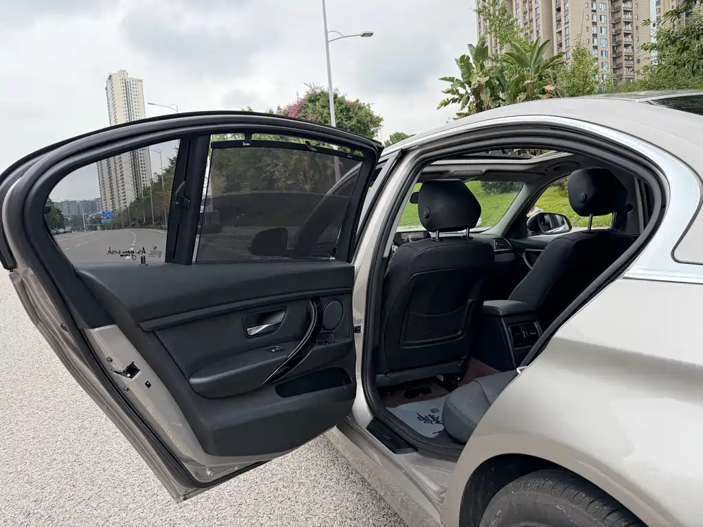 BMW 3 Series — миниатюра 10
