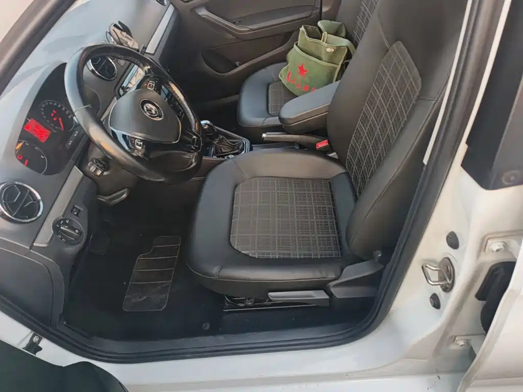 Volkswagen Jetta — миниатюра 15