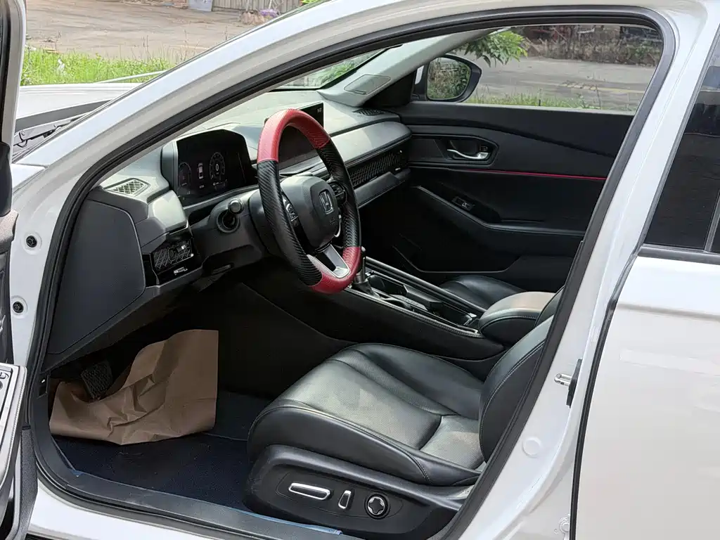 Honda Accord — миниатюра 7