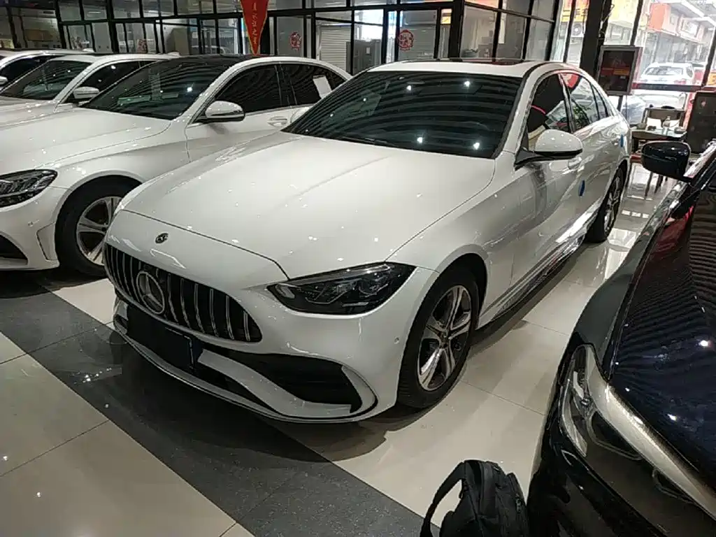Mercedes-Benz C-Class — миниатюра 2