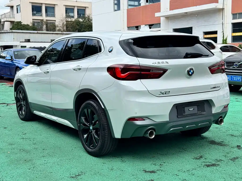 BMW X2 2023 sDrive25i M