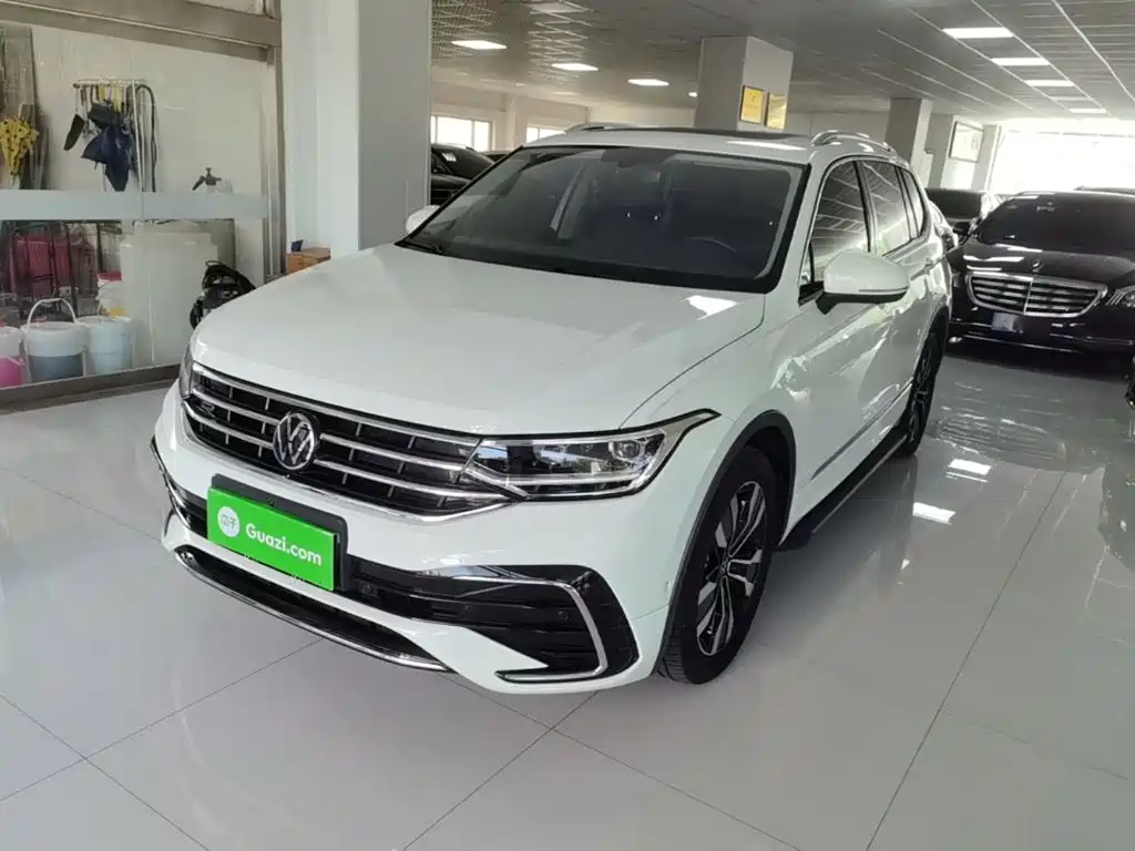 Volkswagen Tiguan L — миниатюра 2