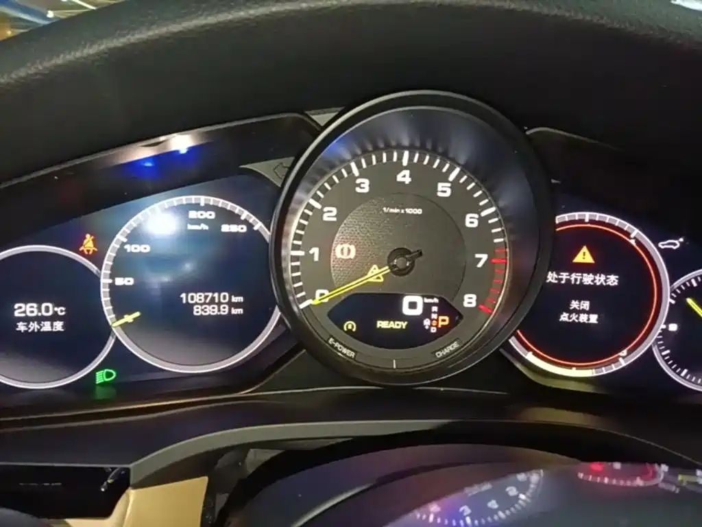 Porsche Cayenne Hybrid — миниатюра 12