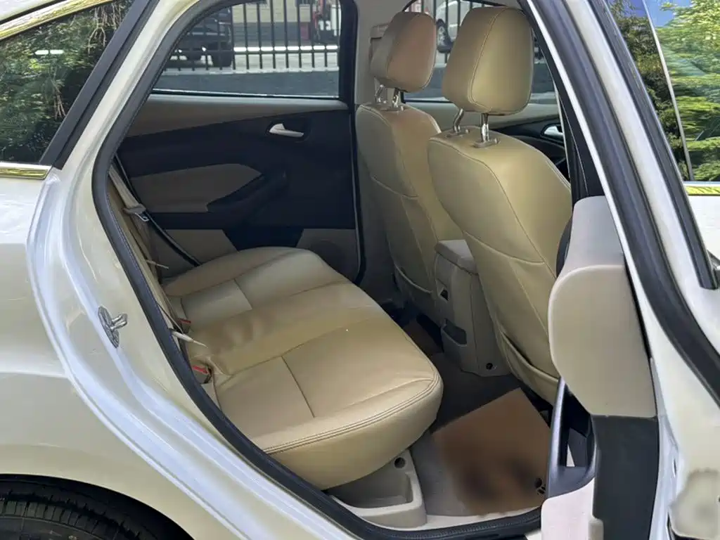 Ford Focus — миниатюра 18