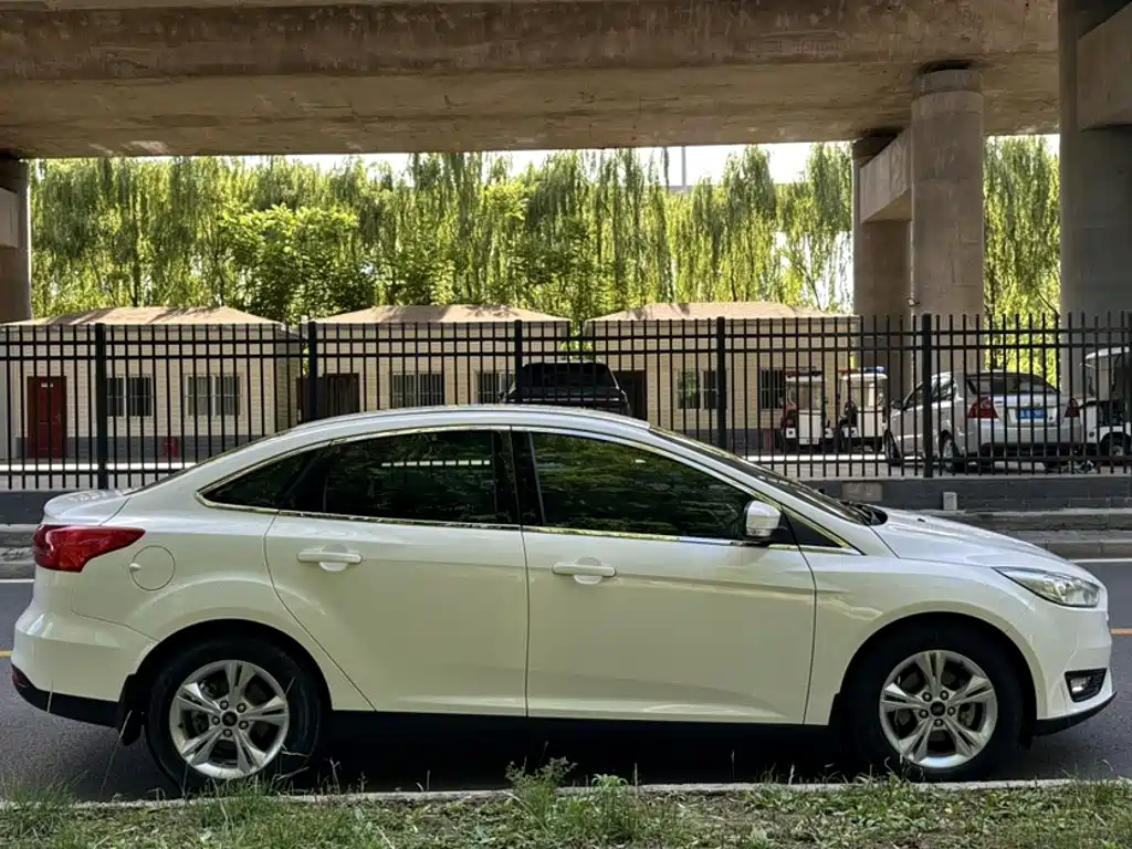 Ford Focus — миниатюра 22