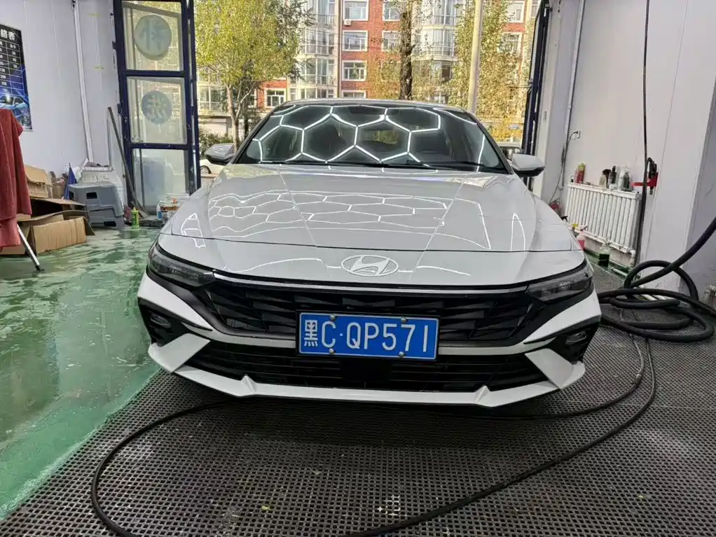 Hyundai Elantra — миниатюра 2